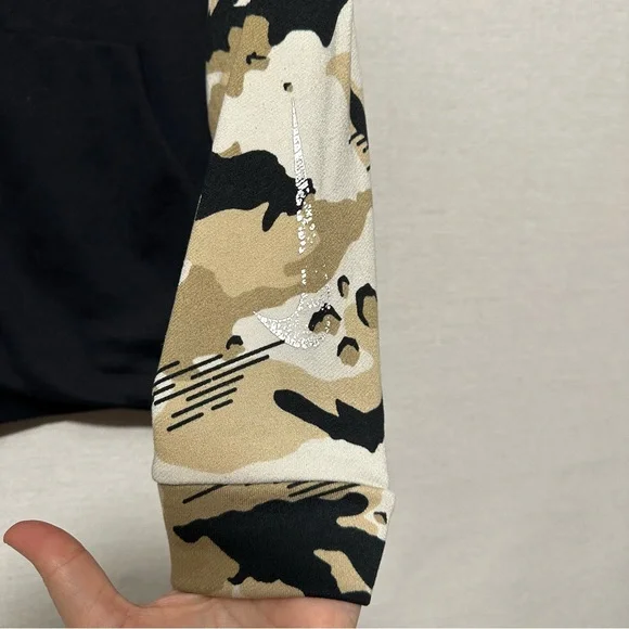 Nike Dri-FIT Zip Up Hoodie - size L - Picture 5 of 5